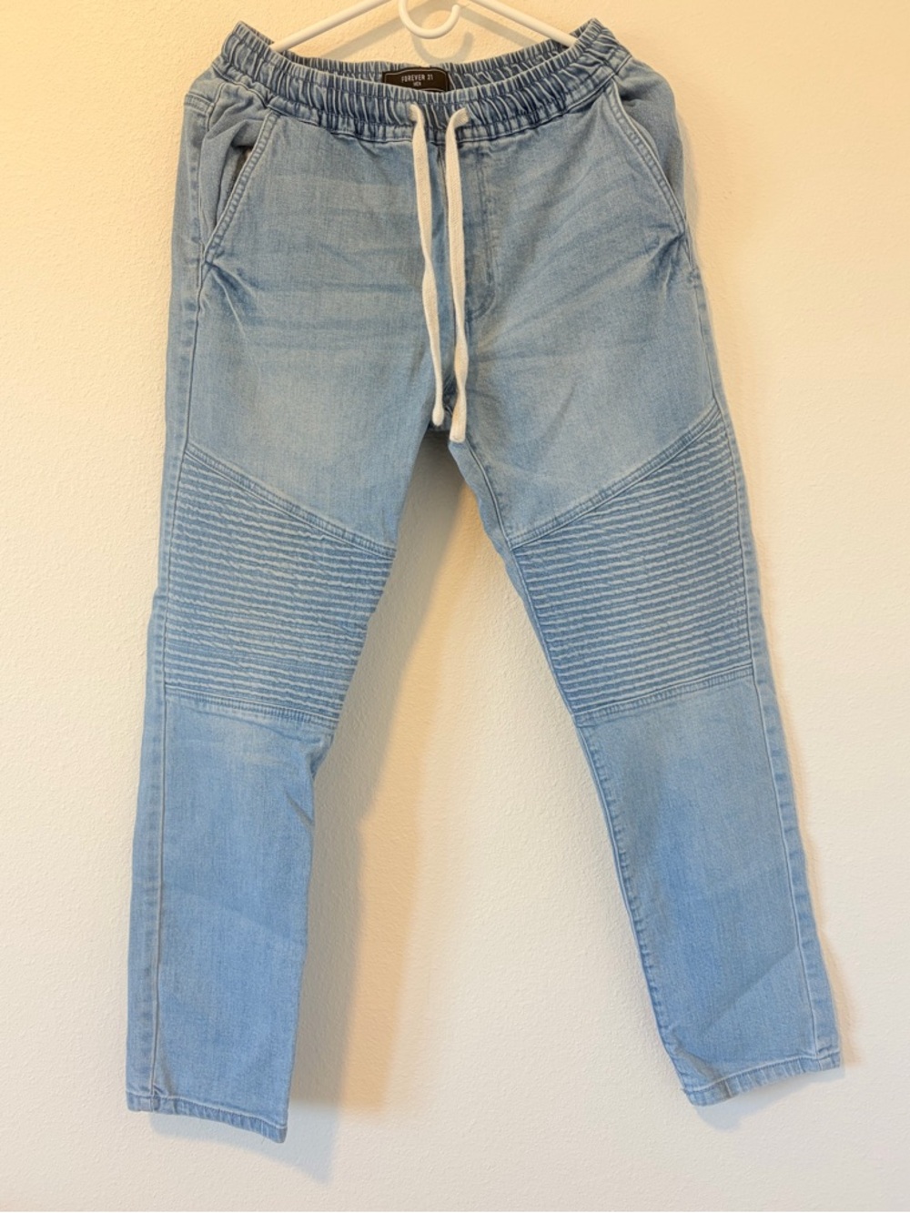 Forever 21 Men’s Medium Light Wash Blue Moto Jogger Jeans